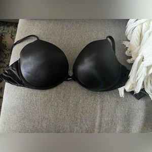 Victoria’s Secret very sexy push up bra